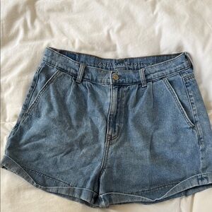 American Eagle Mom Short